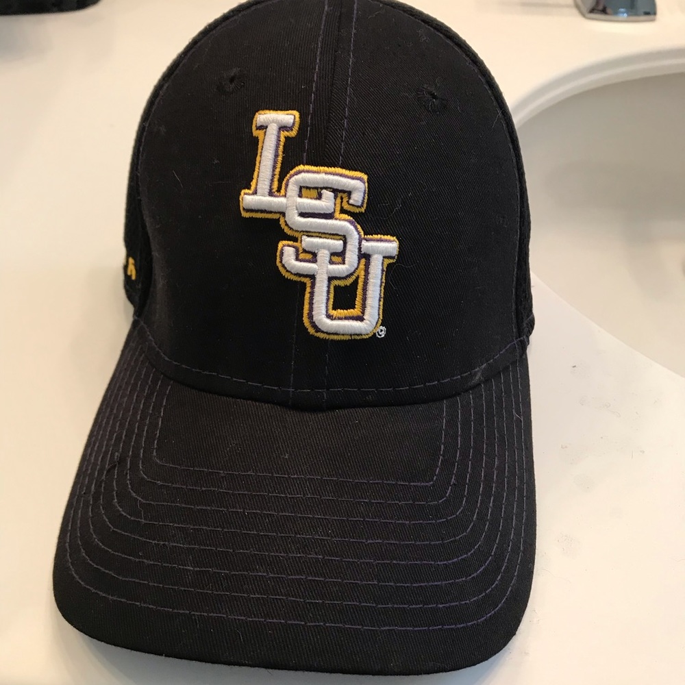 Woman’s LSU hat snap back.